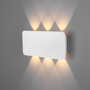 {{photo.Alt || photo.Description || 'Бра Elektrostandard 40138/1 LED белый'}}